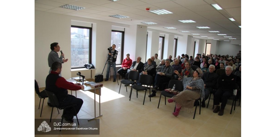 На очередном заседании «Воскресного университета» обсуждали стереотипы в восприятии ислама