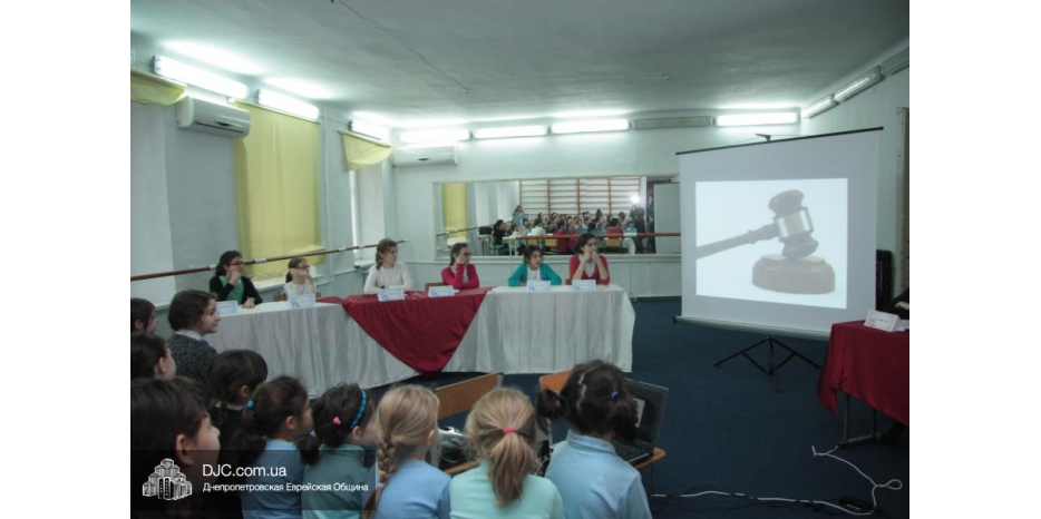 В махоне прошла акция «Собираем чемоданчики»