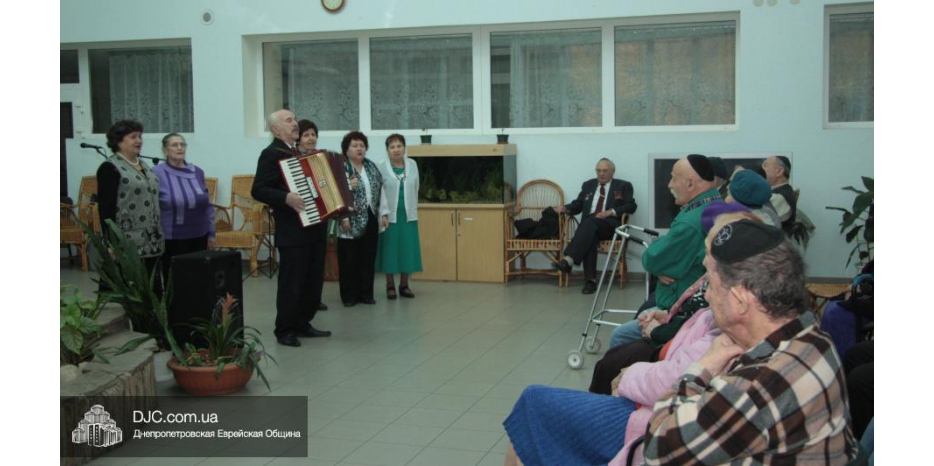 Визит талантов «Хеседа Менахем» в Дом для пожилых людей «Бейт Барух»