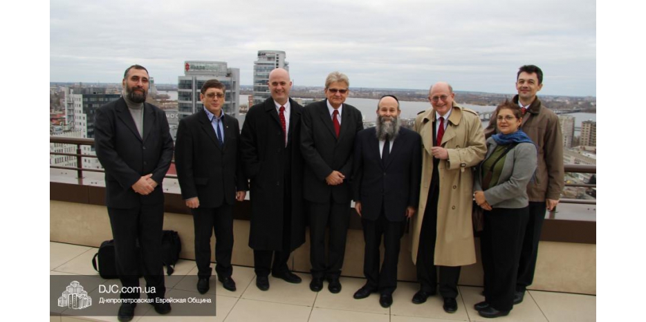 Специальный представитель Госдепартамента США Айра Н. Форман посетил Днепропетровскую еврейскую общину