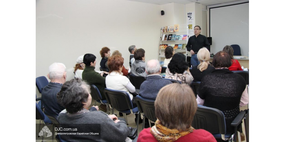 «Революция и мир. Что дальше?». Круглый стол в воскресном университете