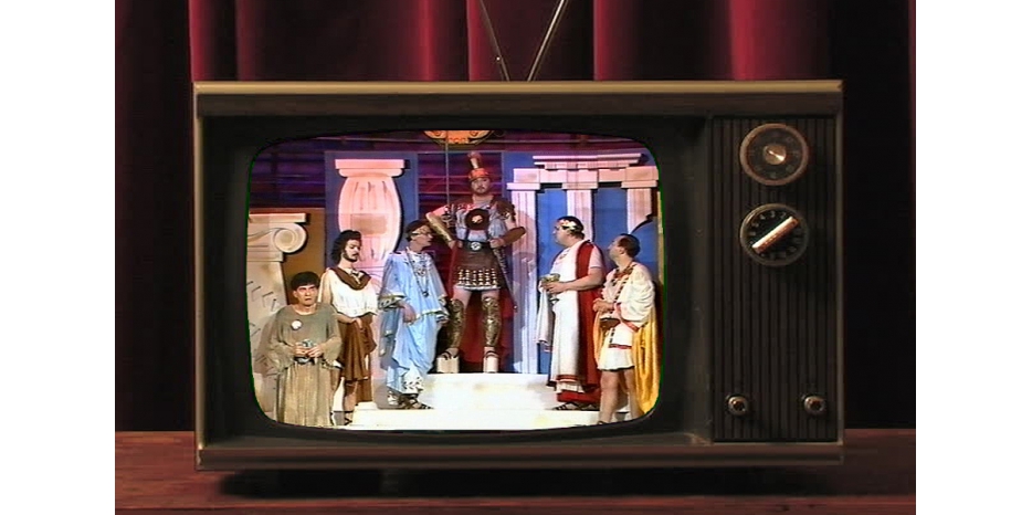 «Из каждого окошка