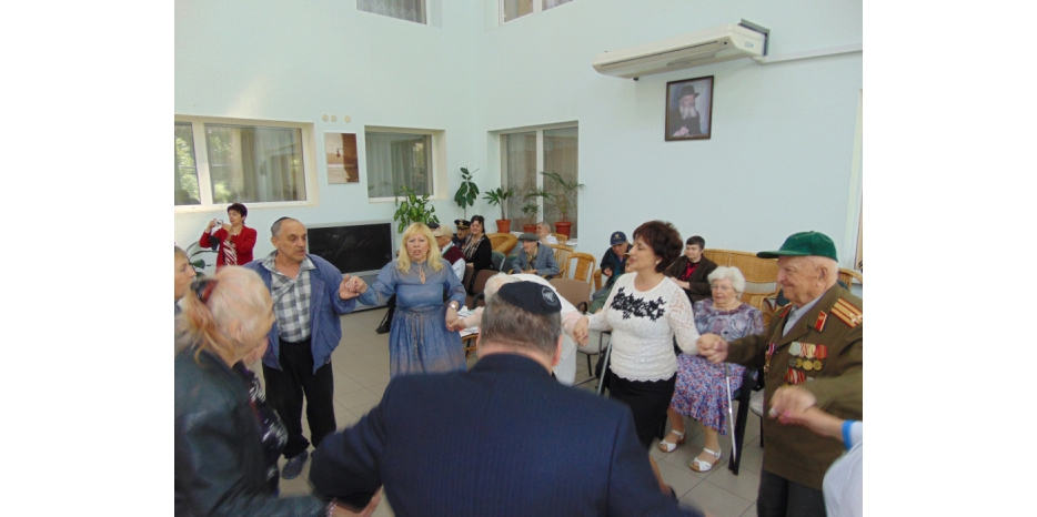 В «Бейт Барухе» отметили День Победы и День независимости Израиля