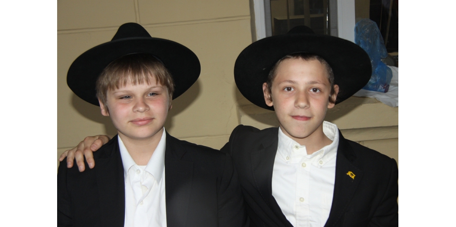 Бар-мицва в день Лаг Ба Омер для Иосифа Лужецкого и Шнеура Дикого