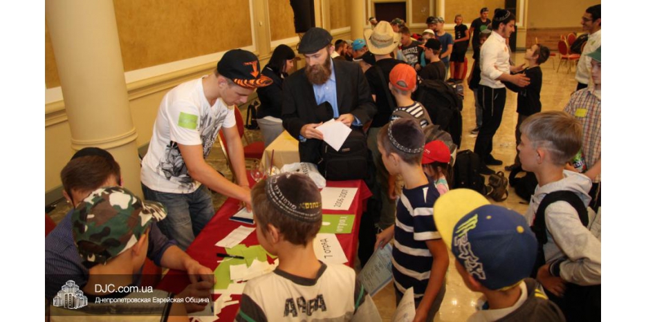 Сегодня стартовал лагерь для мальчиков «Ган Исроэль-5776». Начало – в Днепре