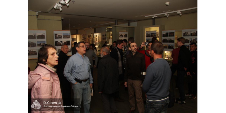 В Еврейском Музее открылась выставка «Синагоги Украины – центры духовной и культурной жизни»