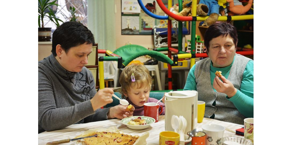 Яблочный пай как повод для семейного общения