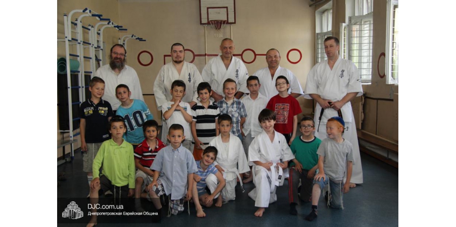 В еврейской школе начинает работать секция по карате киокушинкай