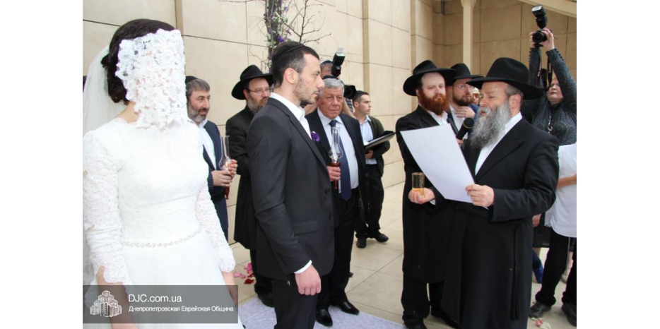 В Днепропетровске прошла Хупа для Ханы Жак и Реувена Фурмана!