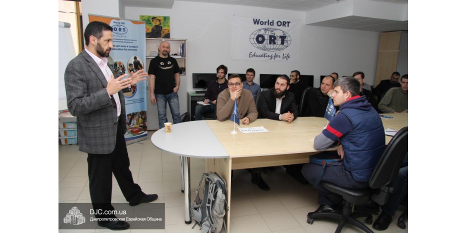 Основатель «Проекта профподготовки IT-специалистов» Яков Лившиц встретился со слушателями пилотной группы