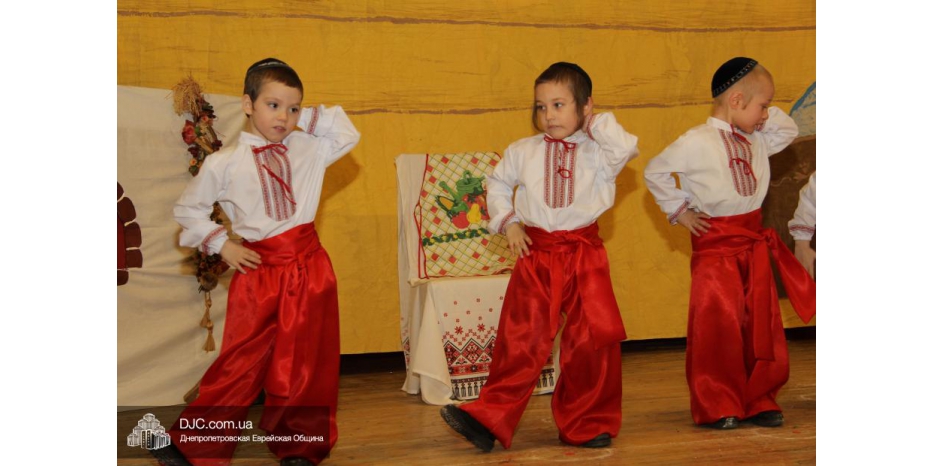 Большой пуримский праздник для самых маленьких членов общины