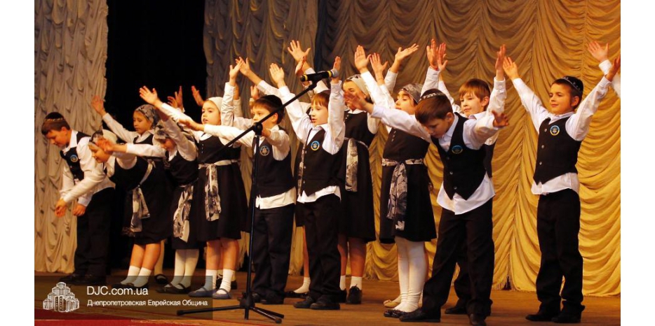 «Голдене киндерлах» представили еврейскую общину на Дне родного языка