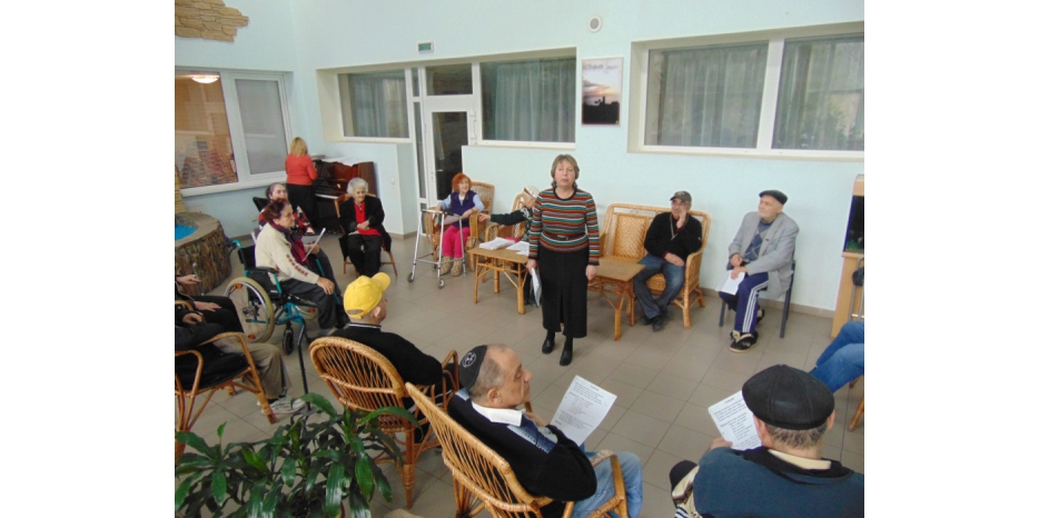 Как в Доме для пожилых людей отмечали Пурим Катан