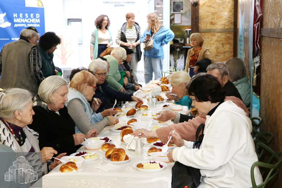 022